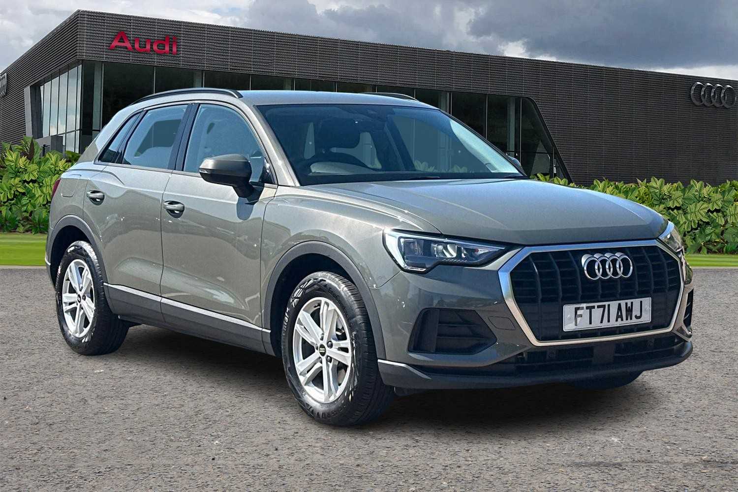 Main listing image - Audi Q3