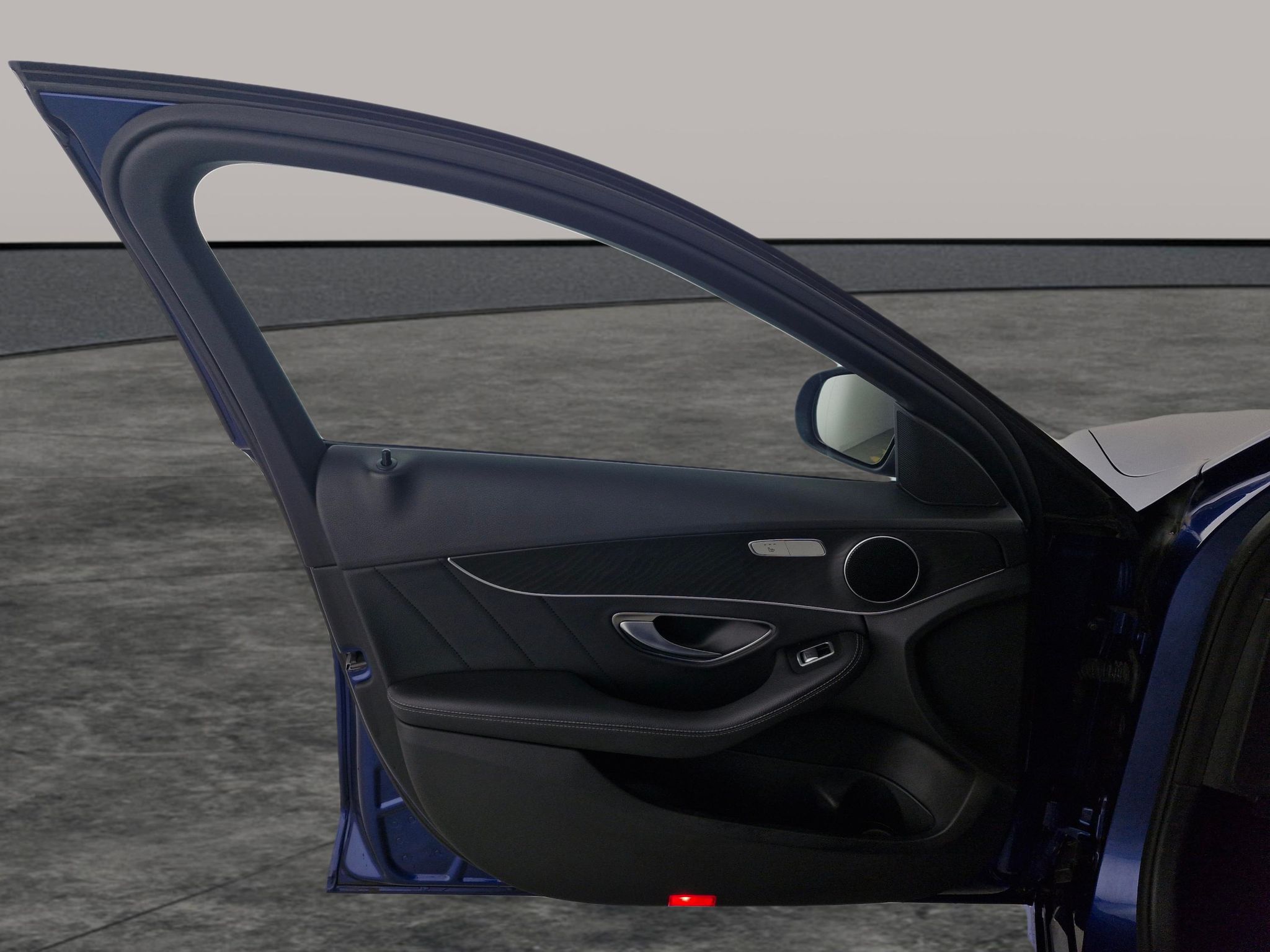 Main listing image - Mercedes-Benz C-Class