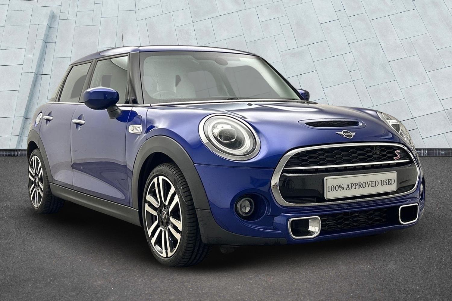 Main listing image - MINI Hatchback 5dr