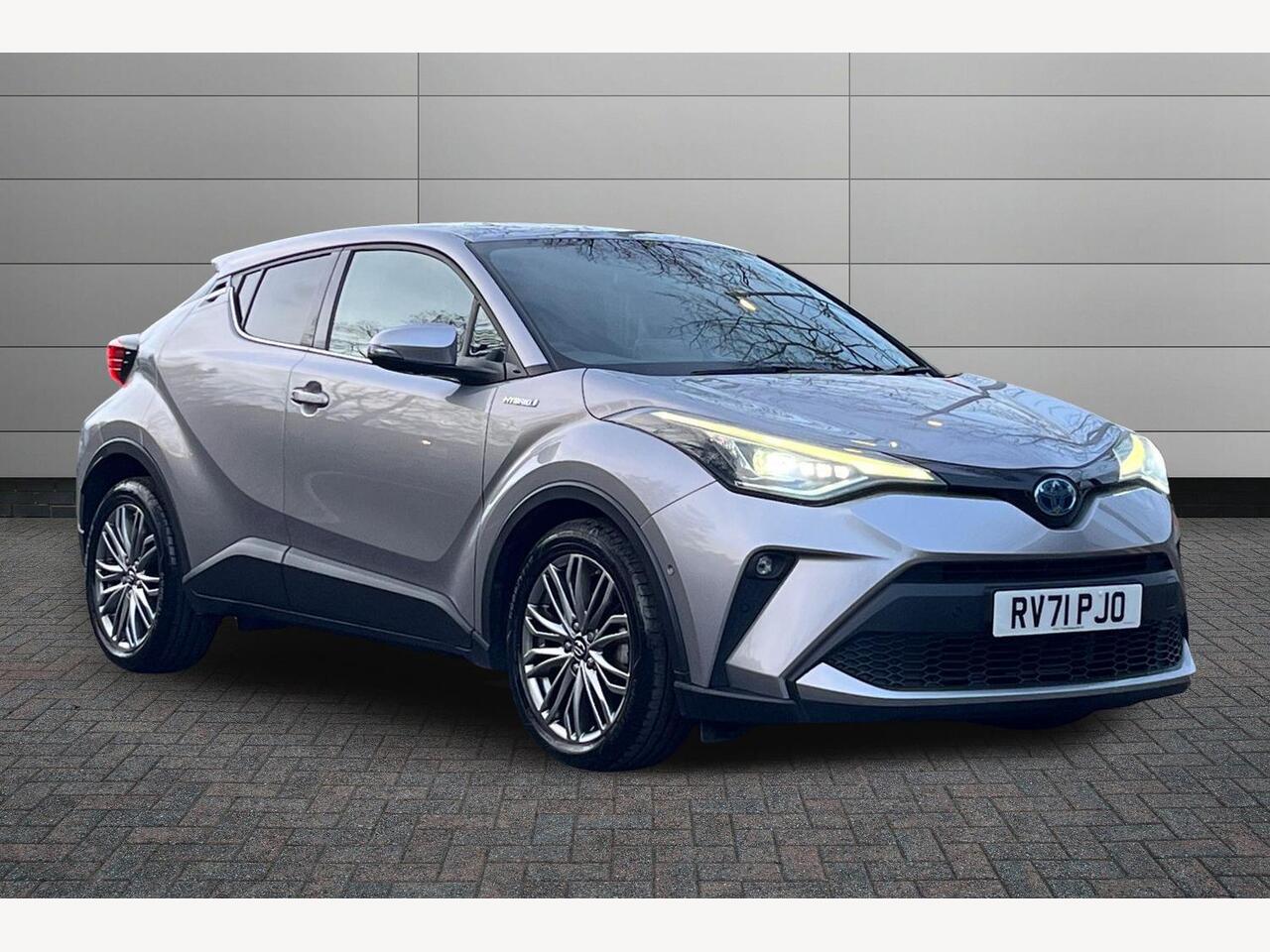 Main listing image - Toyota C-HR