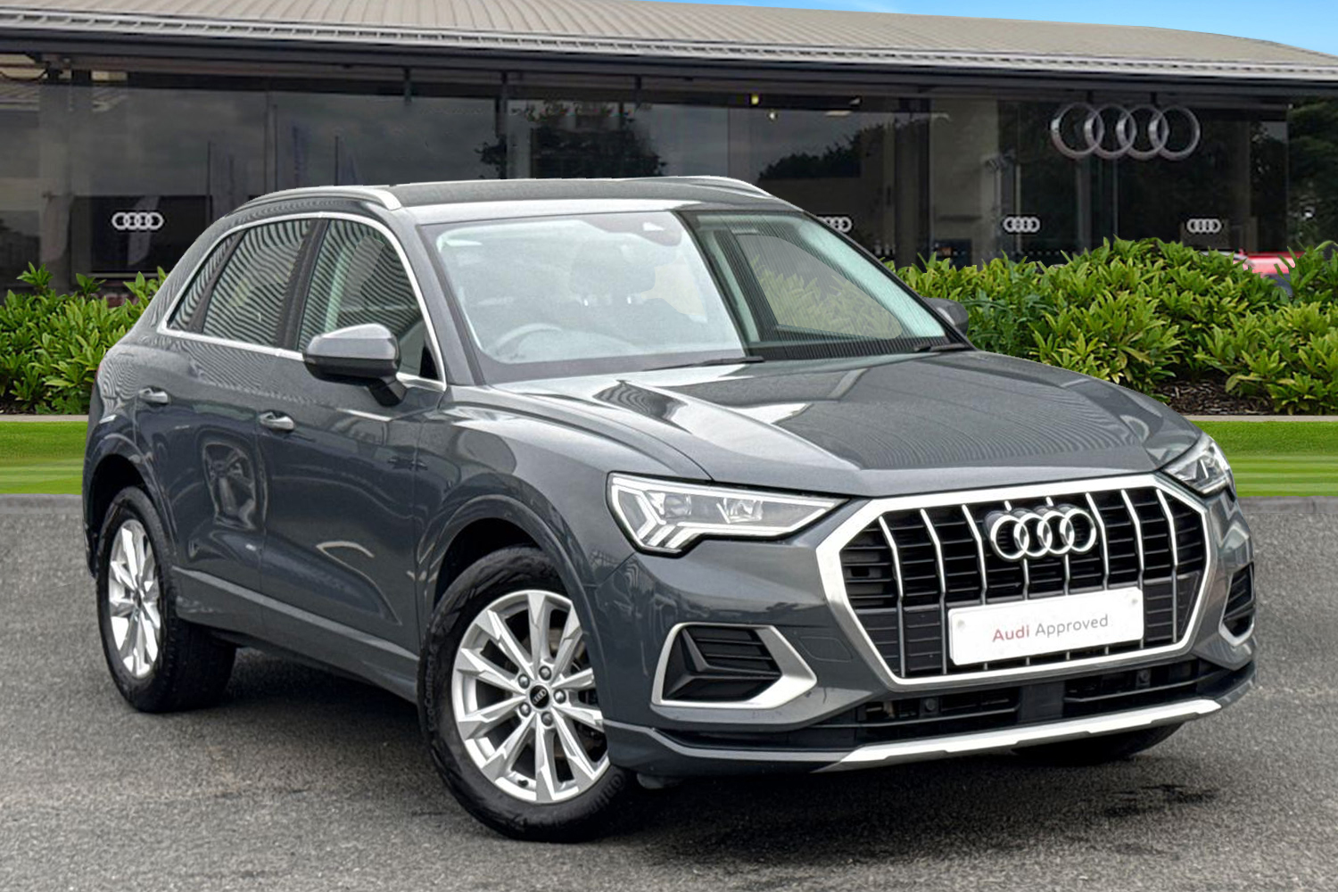Main listing image - Audi Q3