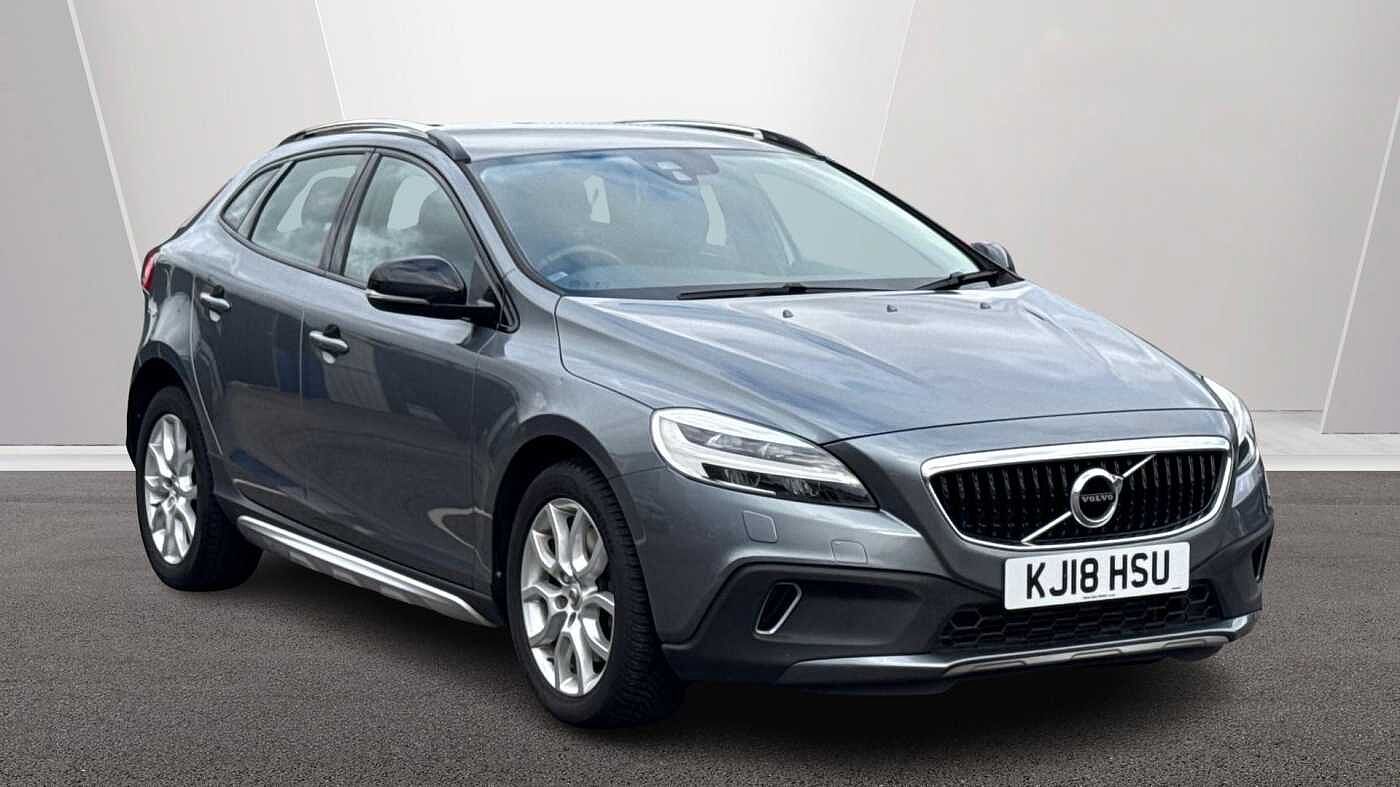 Main listing image - Volvo V40