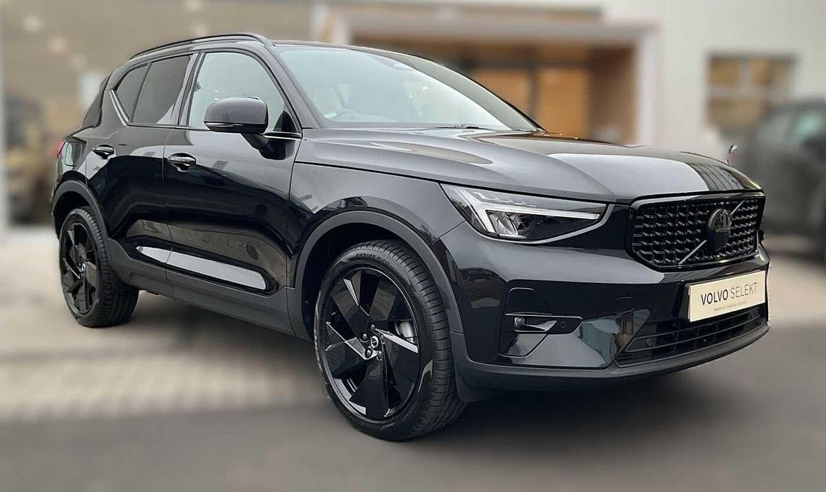 Main listing image - Volvo XC40