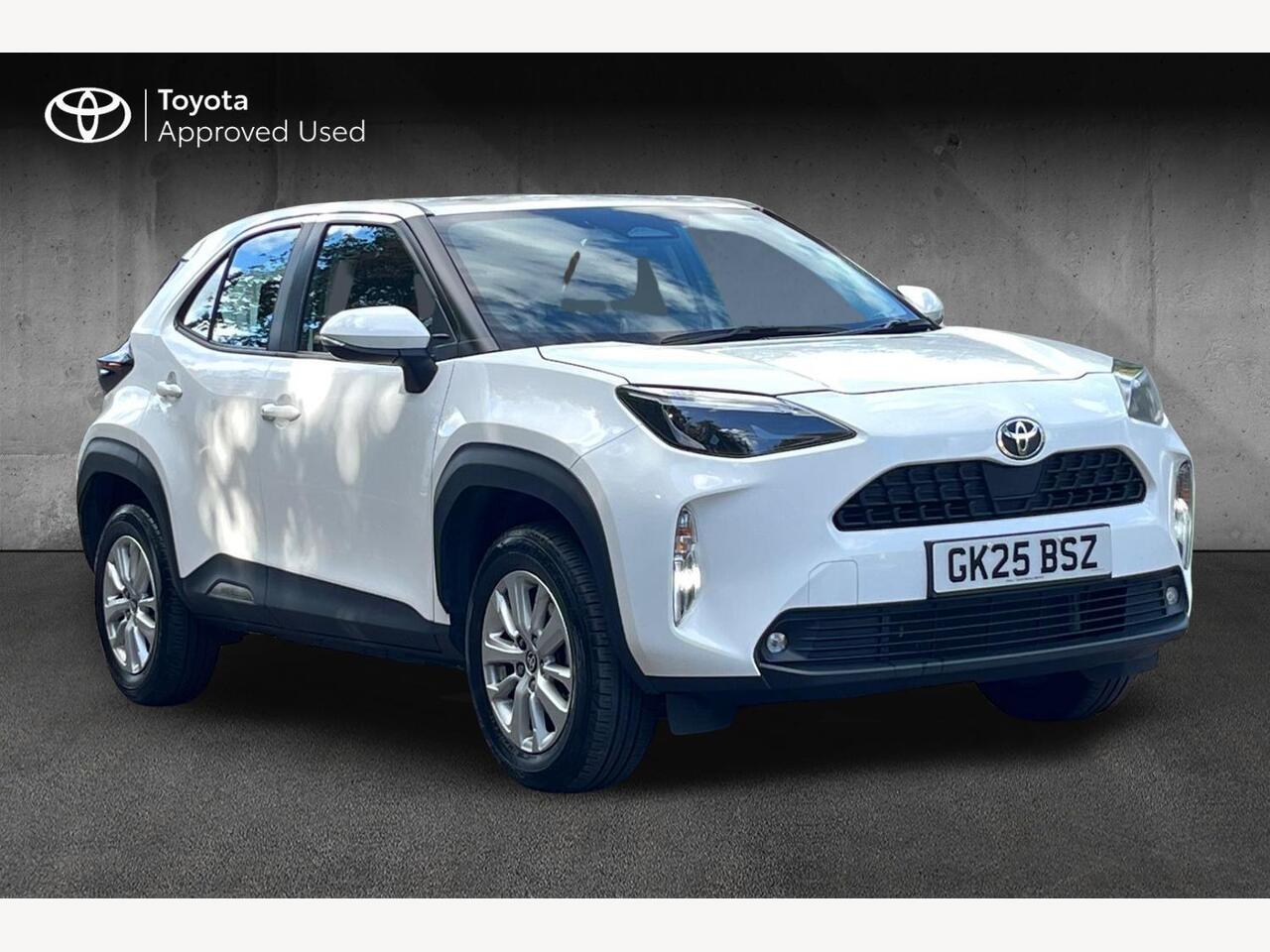 Main listing image - Toyota Yaris Cross
