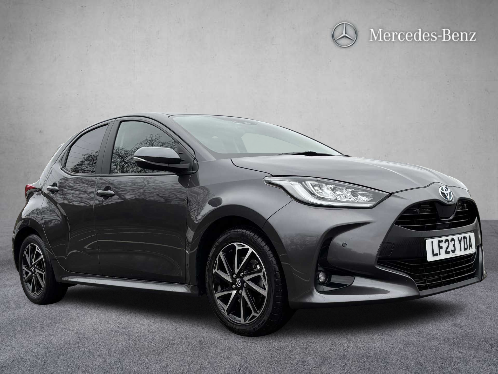 Main listing image - Toyota Yaris