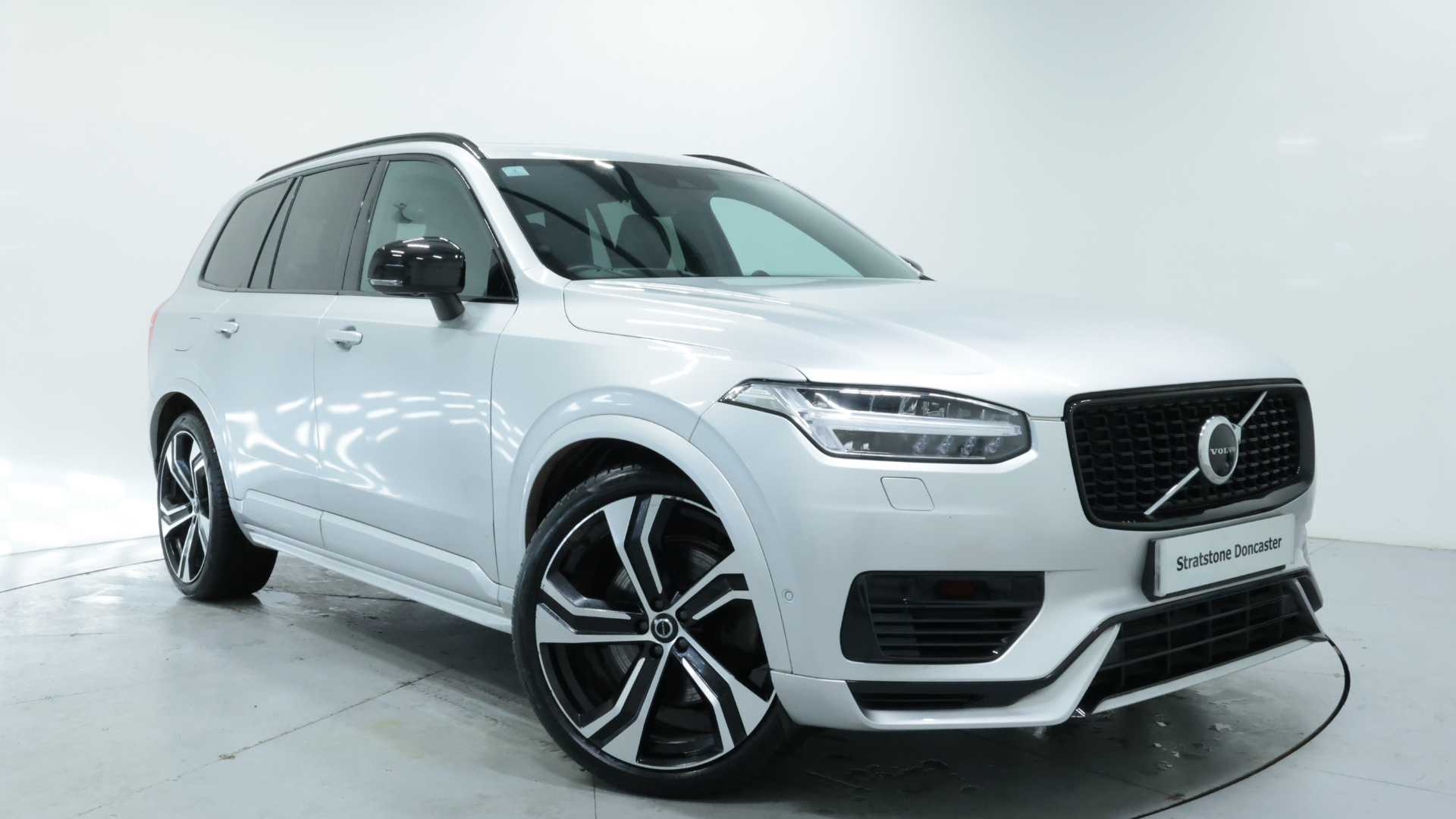 Main listing image - Volvo XC90