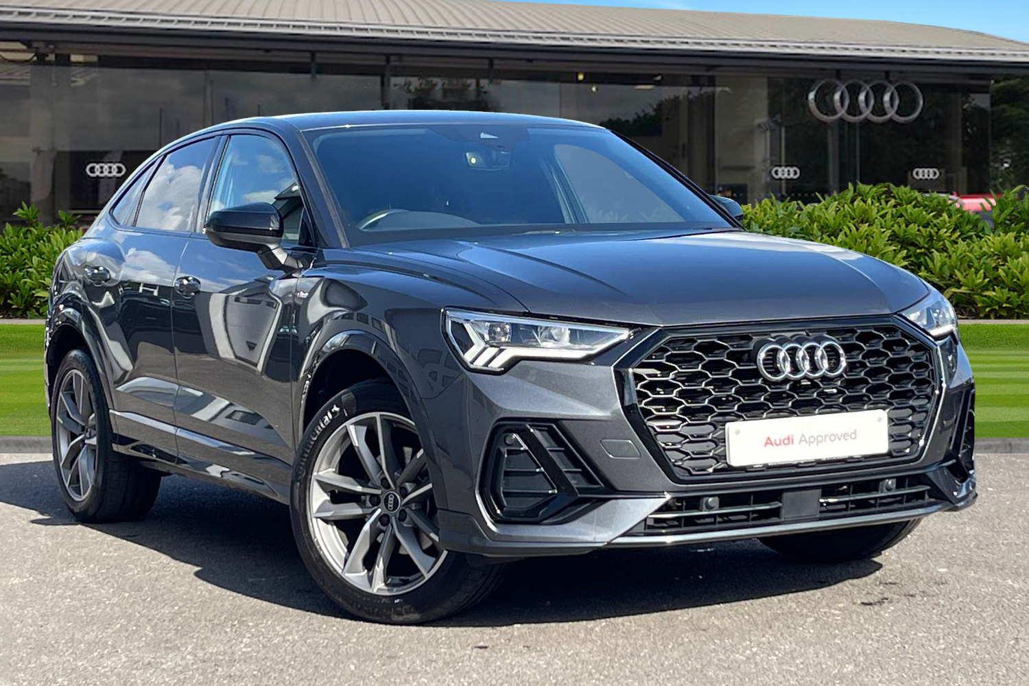 Main listing image - Audi Q3