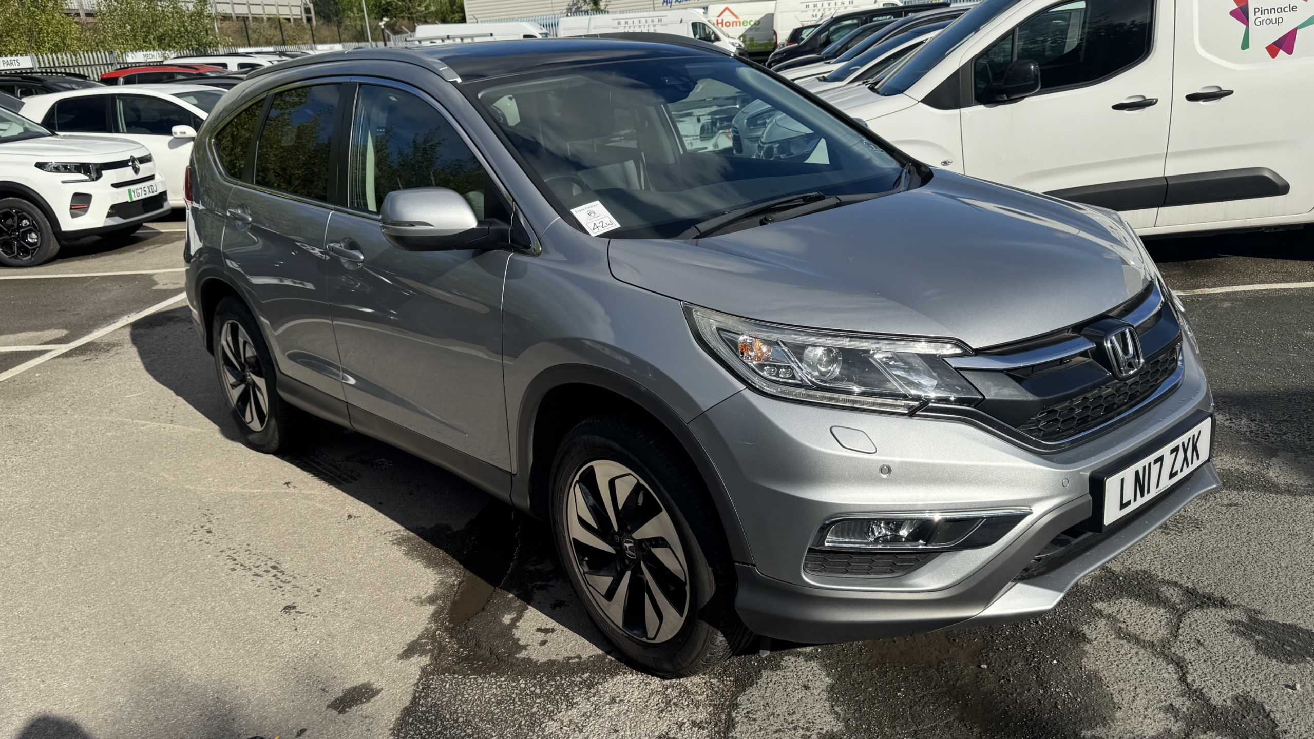 Main listing image - Honda CR-V