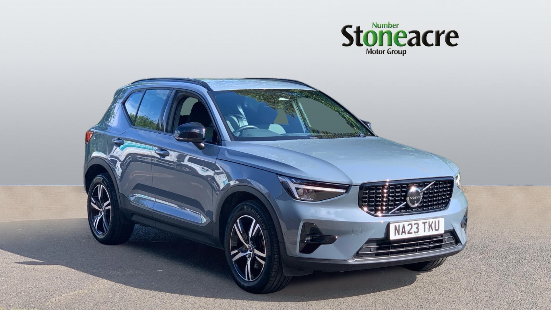 Main listing image - Volvo XC40