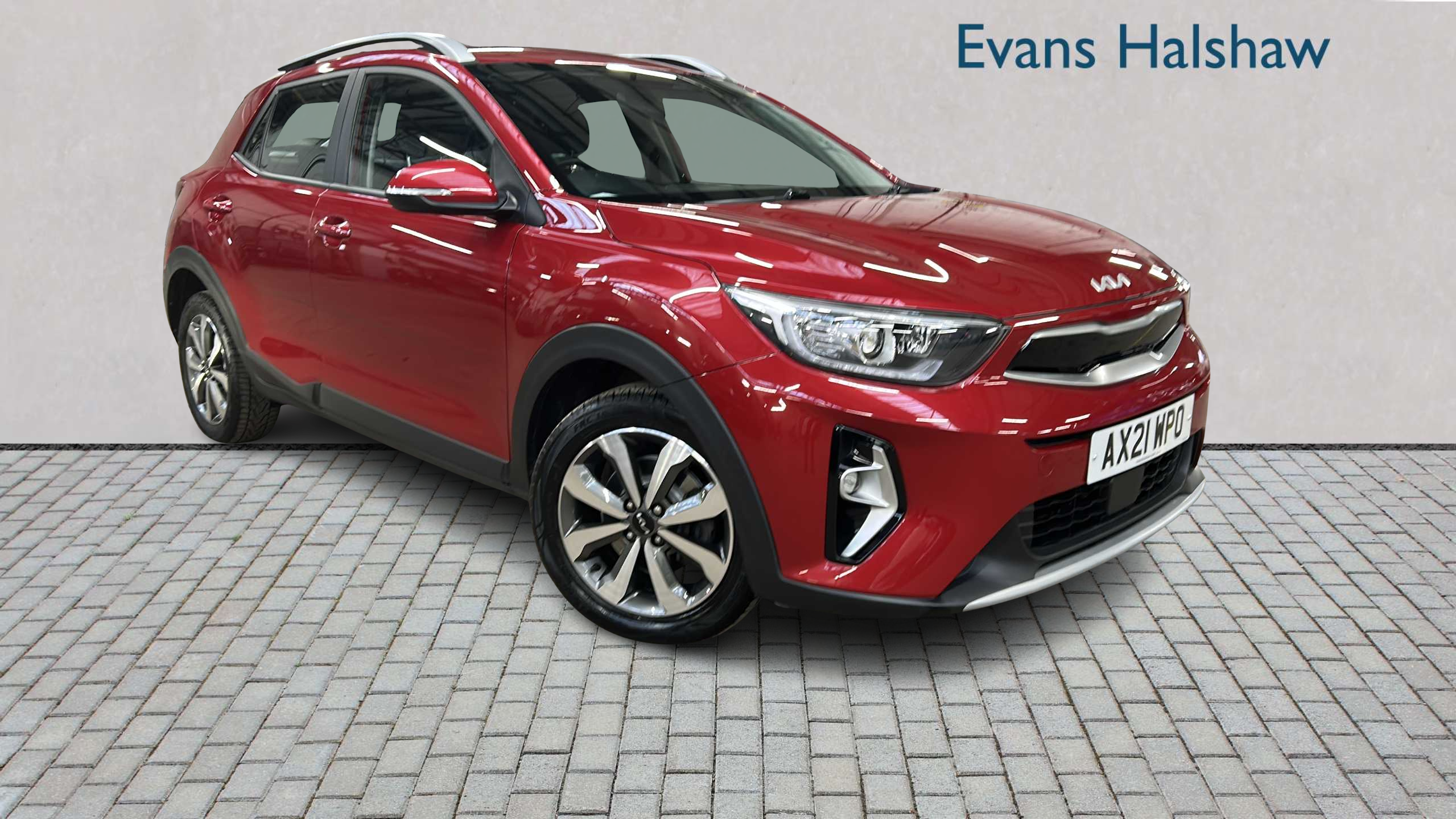 Main listing image - Kia Stonic