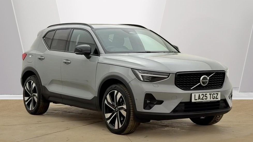 Main listing image - Volvo XC40