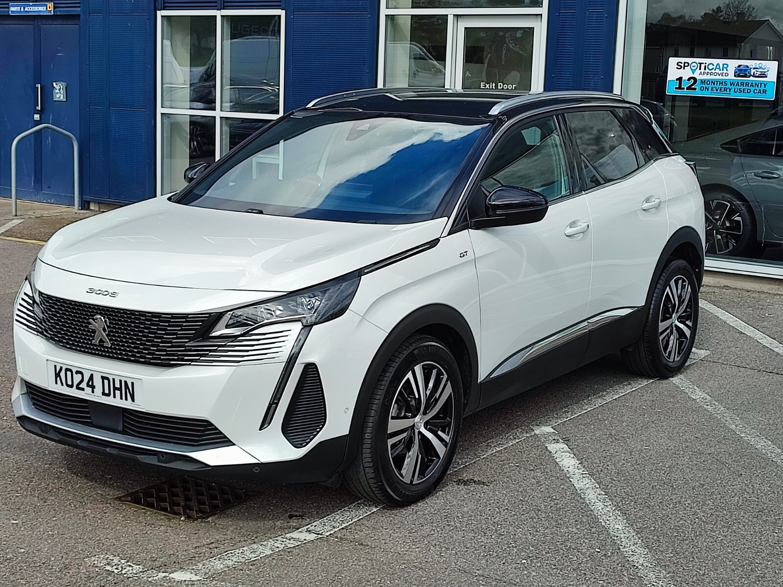 Main listing image - Peugeot 3008