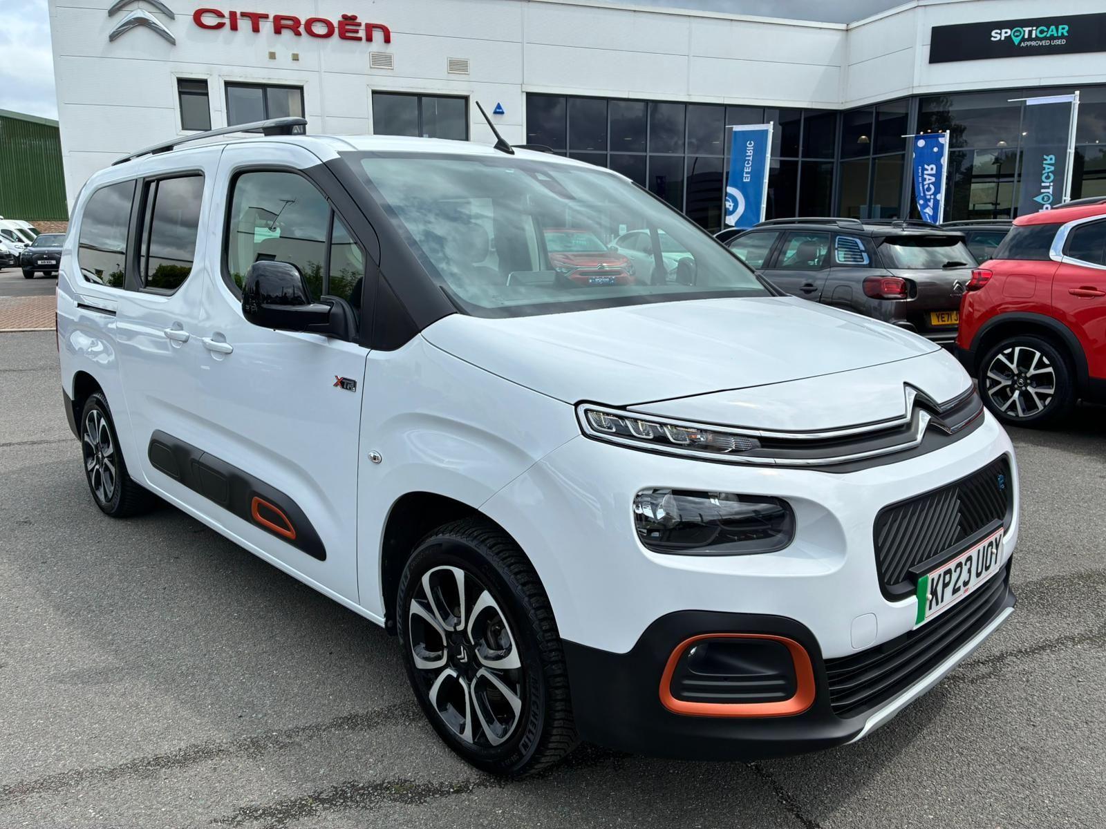 Main listing image - Citroen e-Berlingo