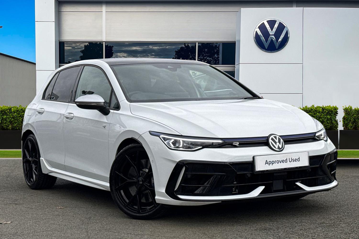 Main listing image - Volkswagen Golf R