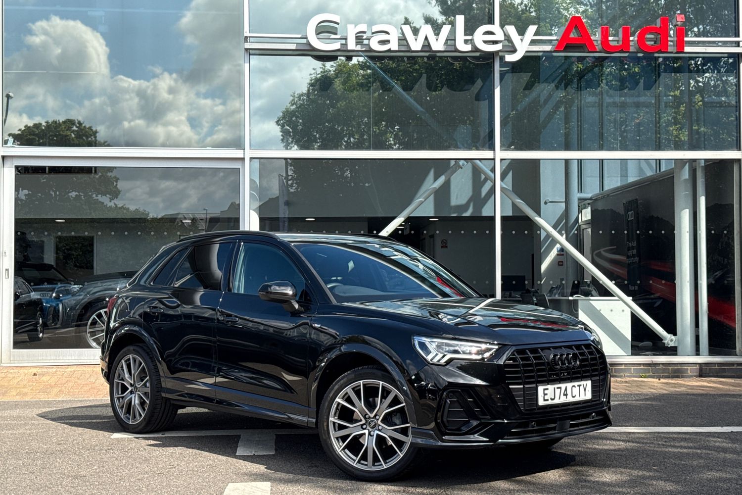 Main listing image - Audi Q3
