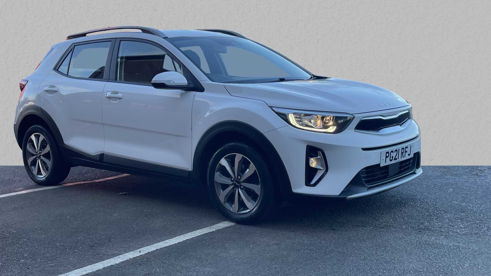 Main listing image - Kia Stonic