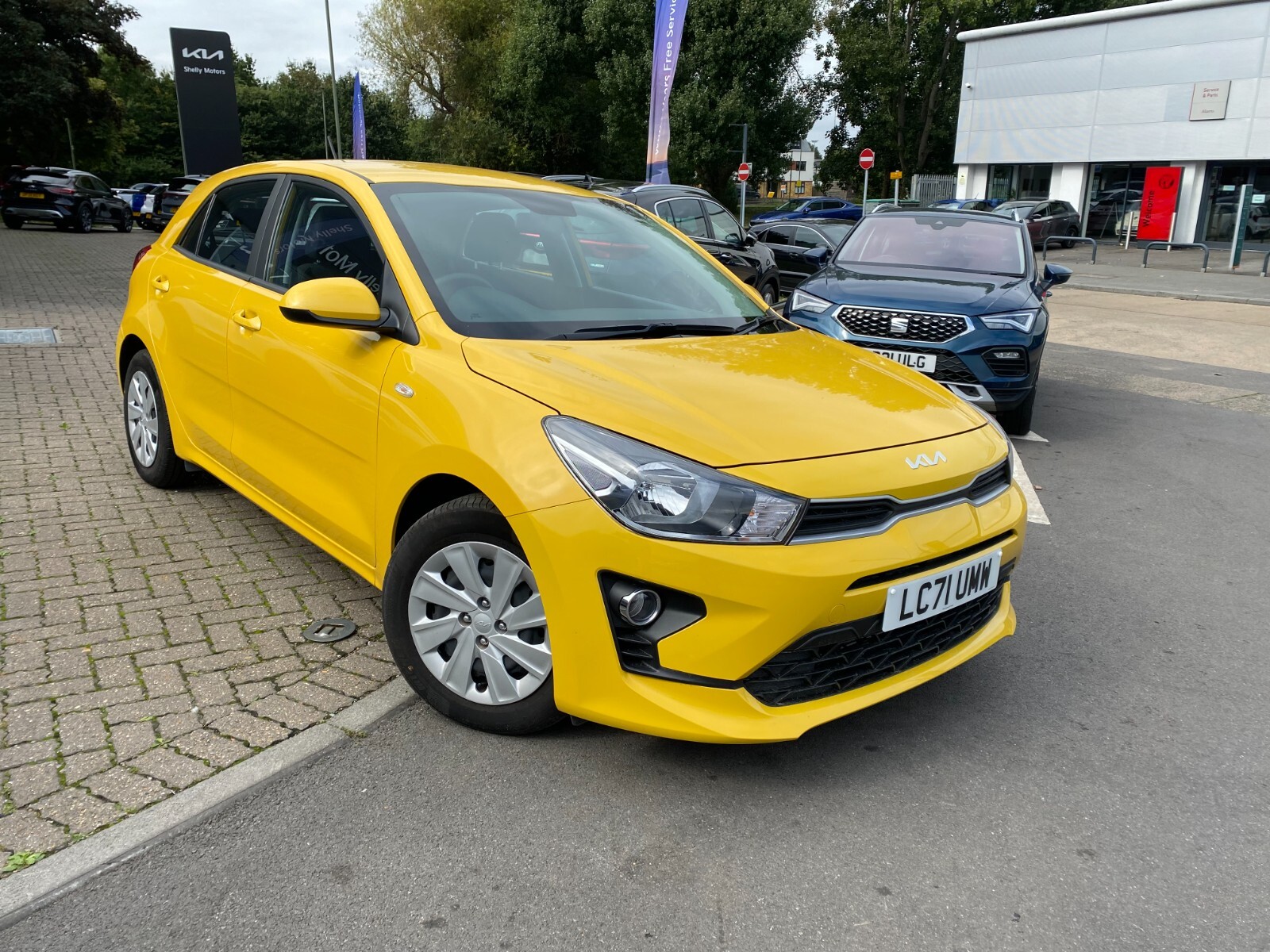 Main listing image - Kia Rio