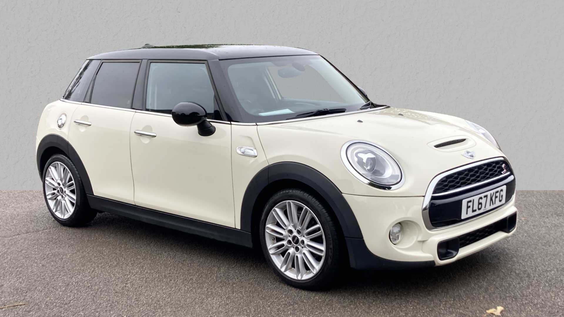 Main listing image - MINI Hatchback 5dr