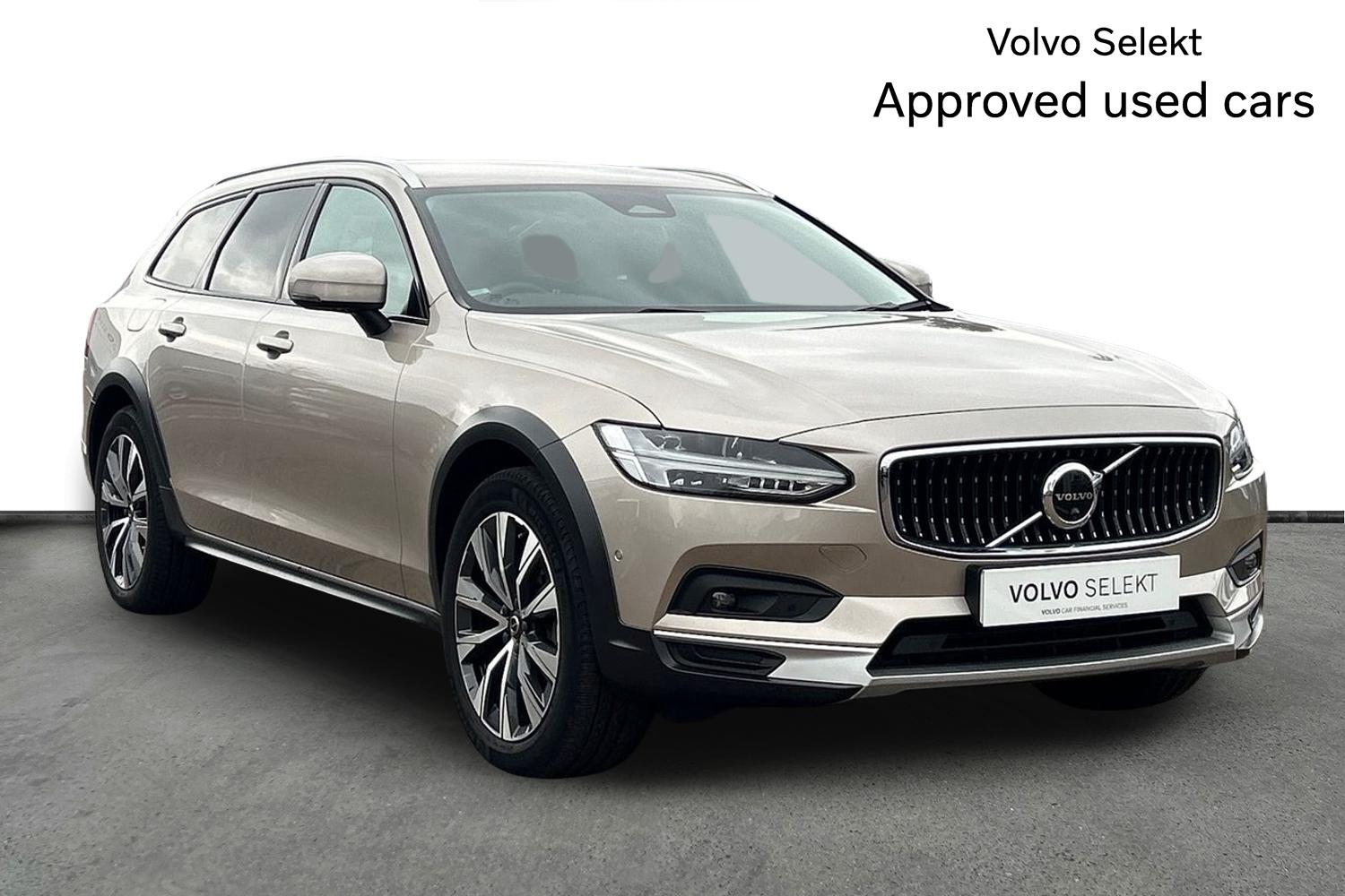 Main listing image - Volvo V90 Cross Country