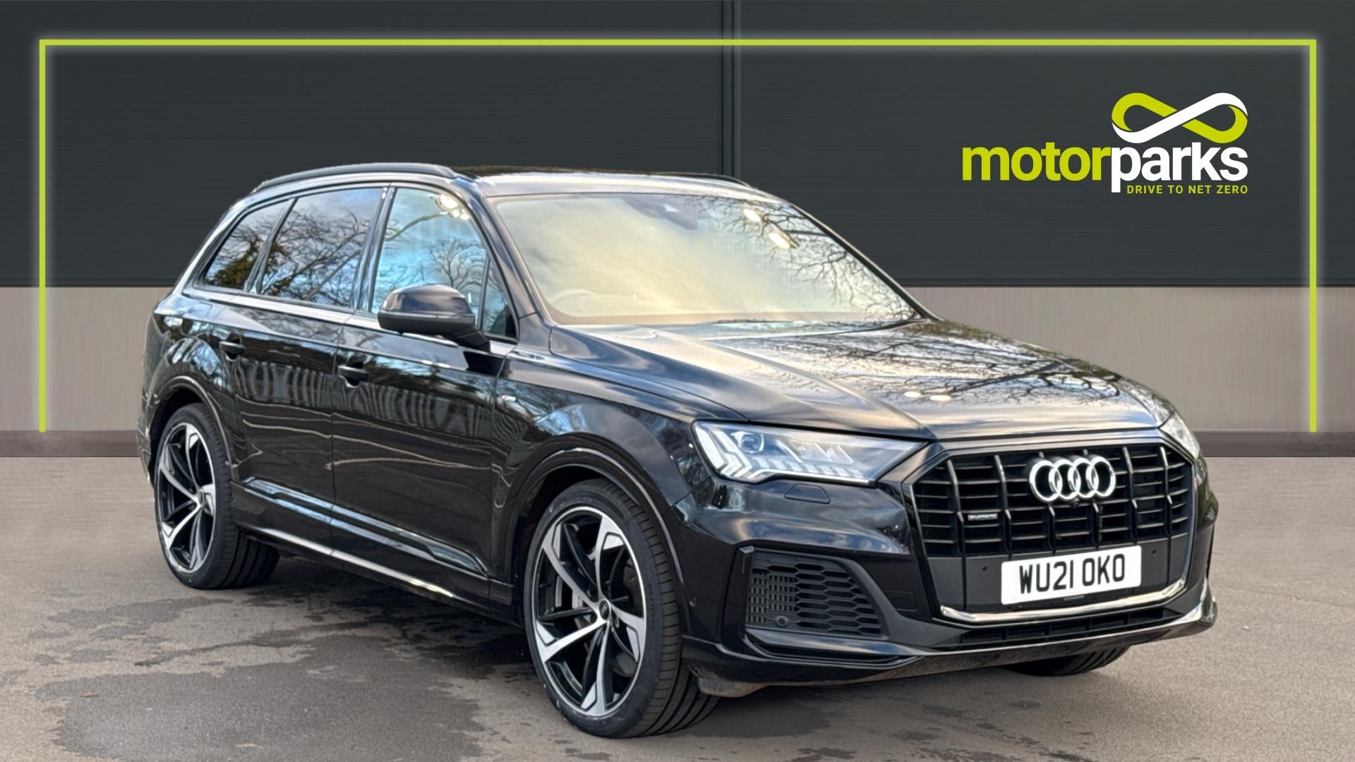 Main listing image - Audi Q7