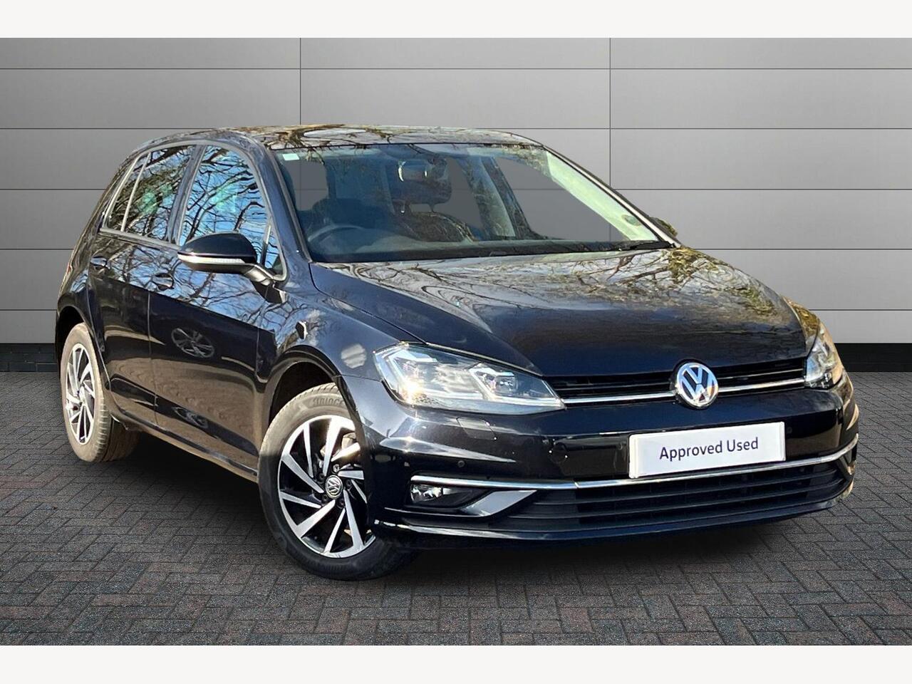 Main listing image - Volkswagen Golf