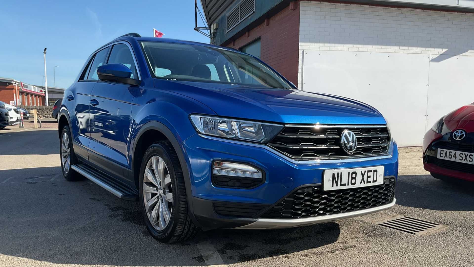 Main listing image - Volkswagen T-Roc