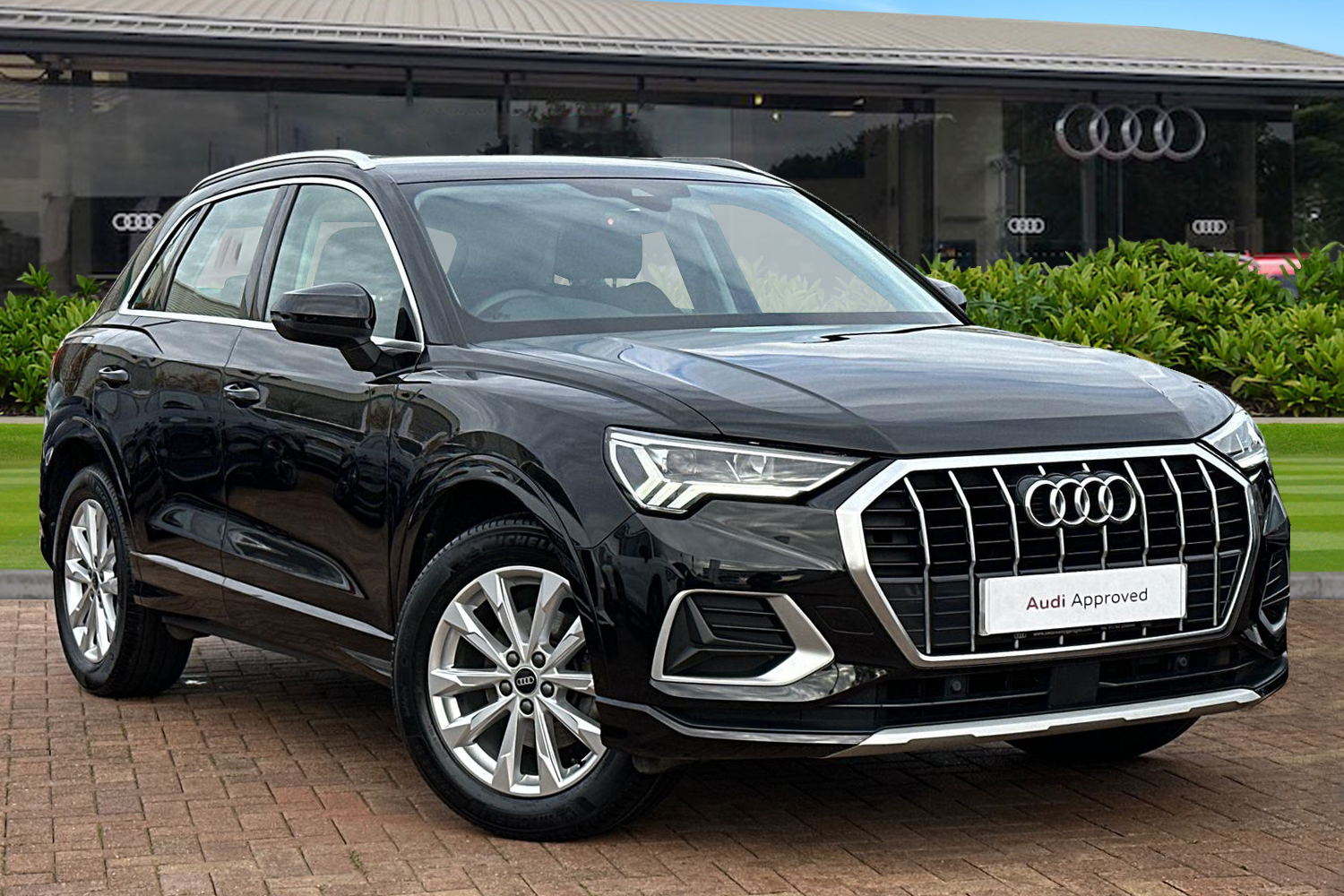 Main listing image - Audi Q3