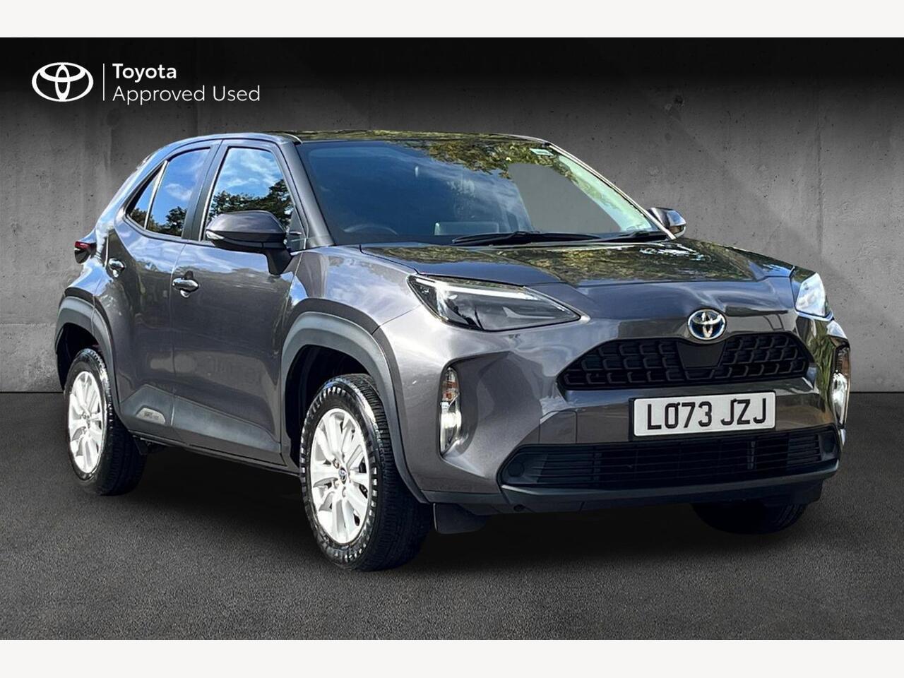 Main listing image - Toyota Yaris Cross