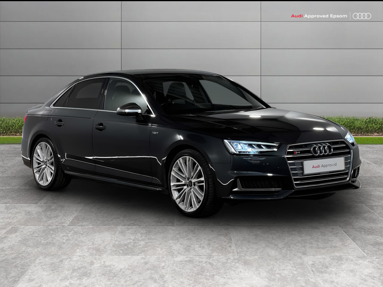 Main listing image - Audi S4