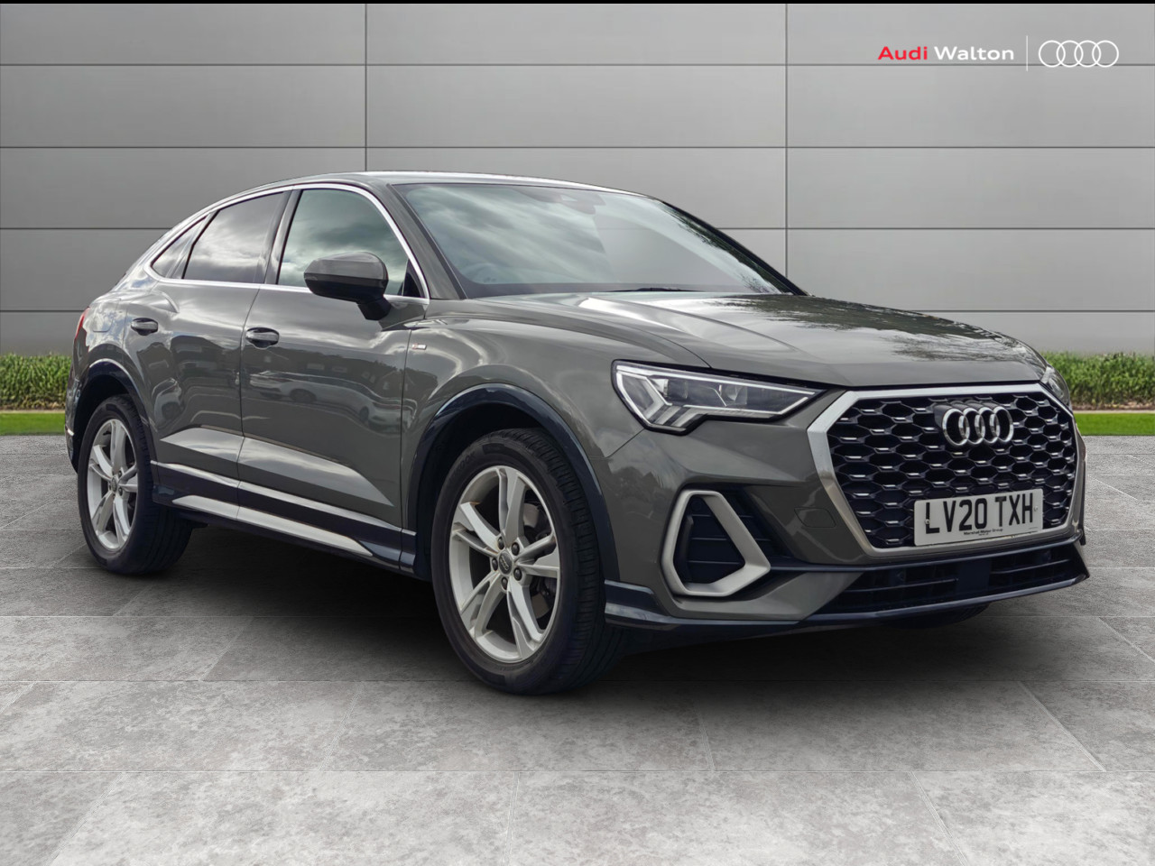 Main listing image - Audi Q3