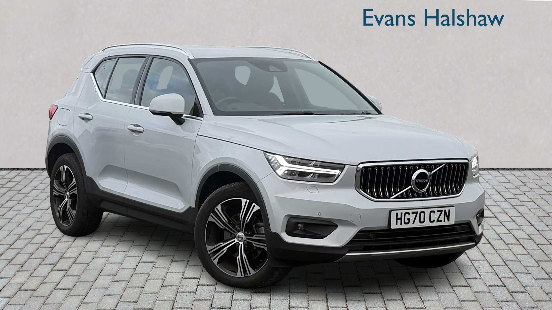 Main listing image - Volvo XC40