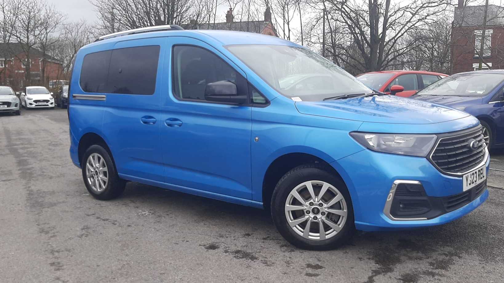 Main listing image - Ford Tourneo Connect