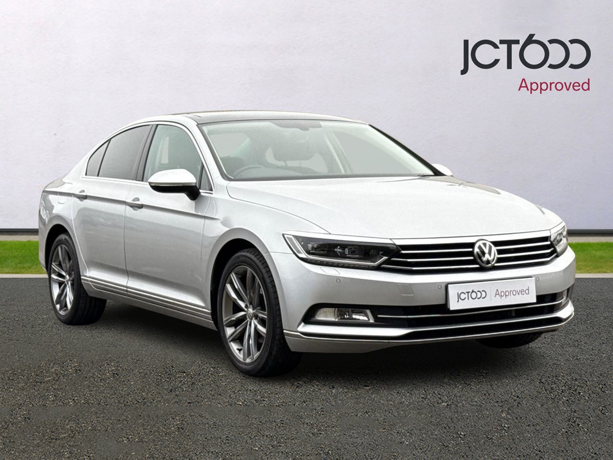 Main listing image - Volkswagen Passat