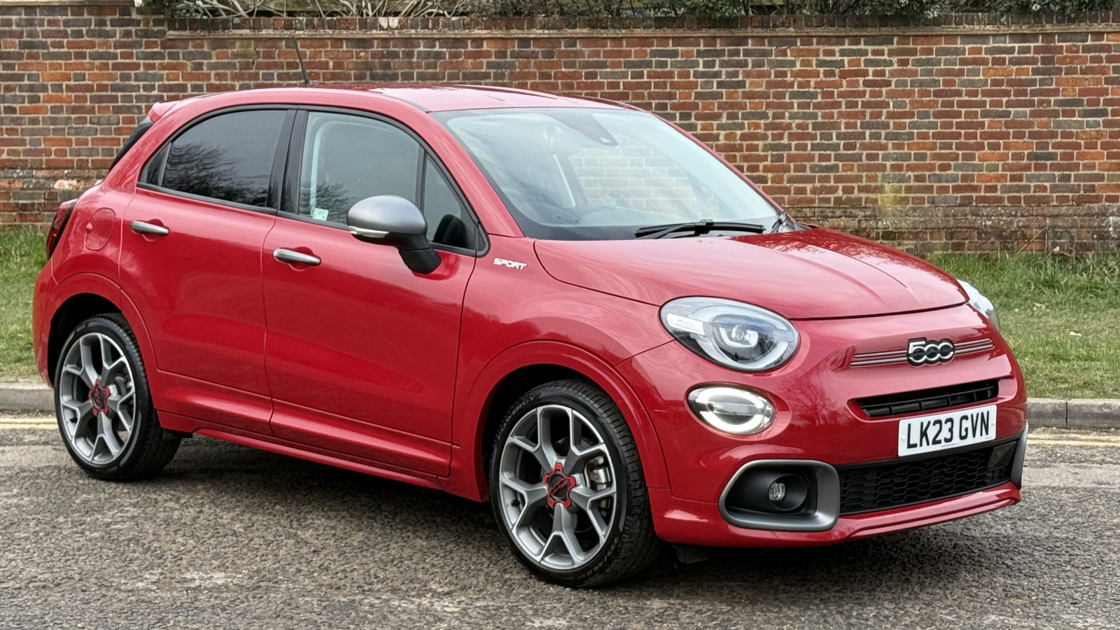 Main listing image - Fiat 500X