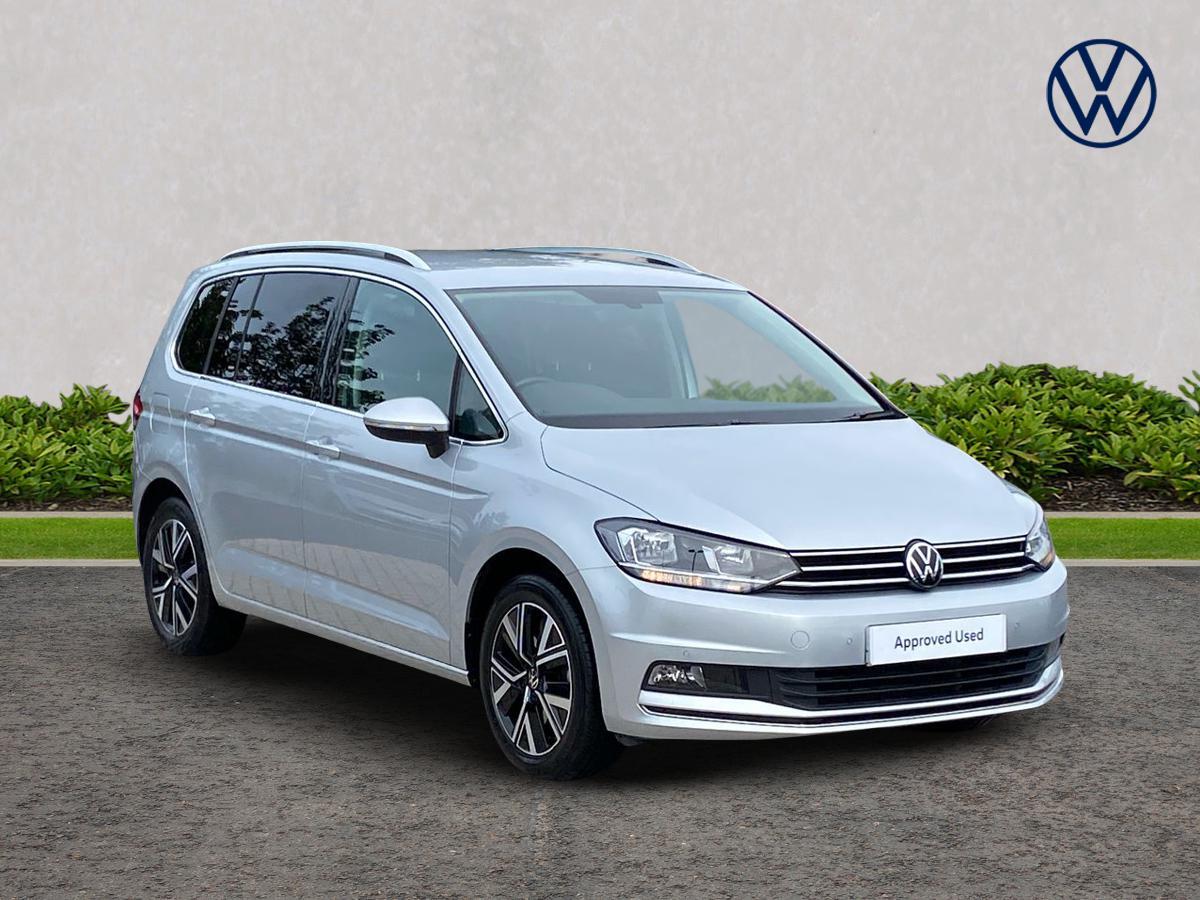 Main listing image - Volkswagen Touran