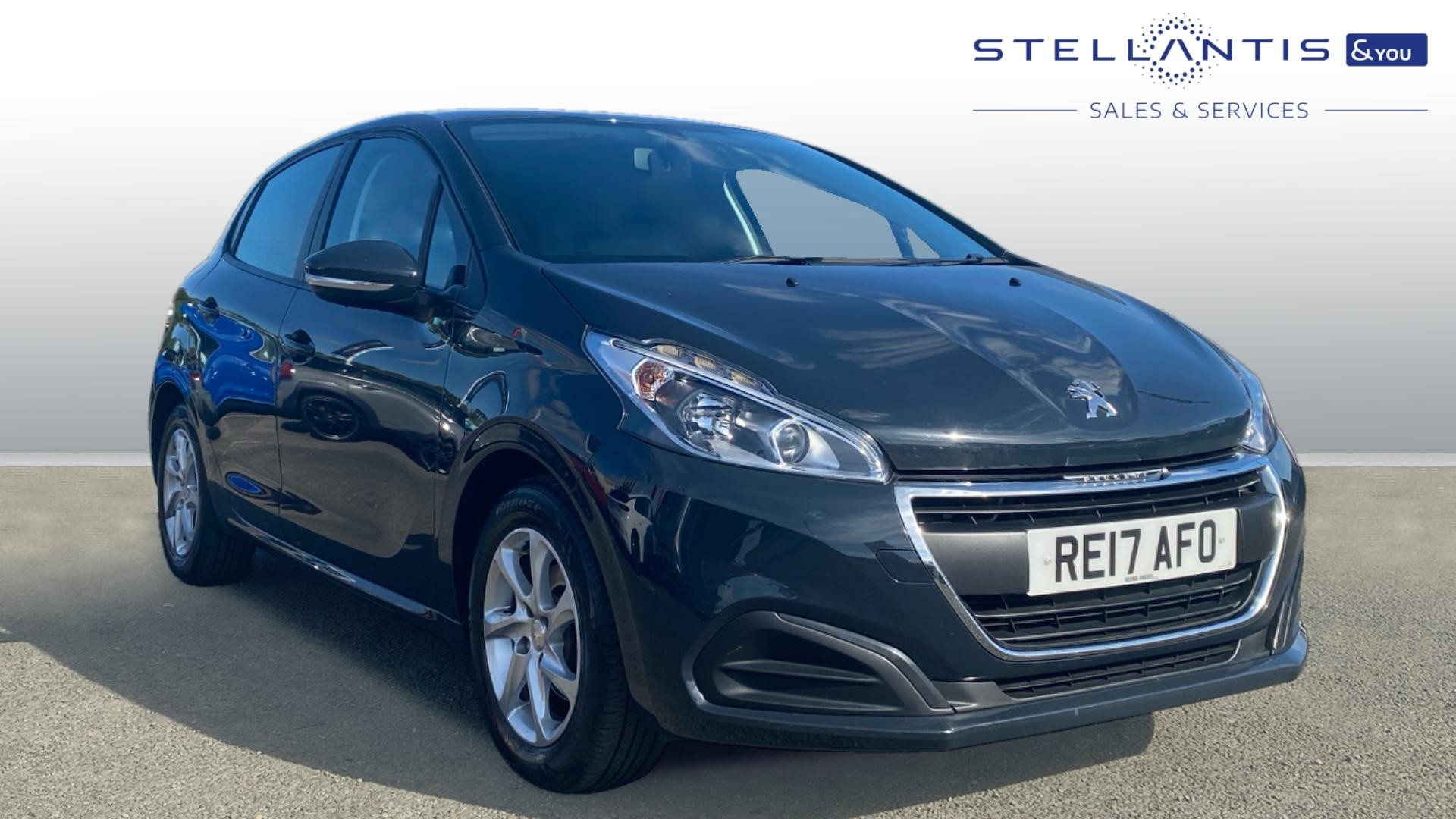 Main listing image - Peugeot 208