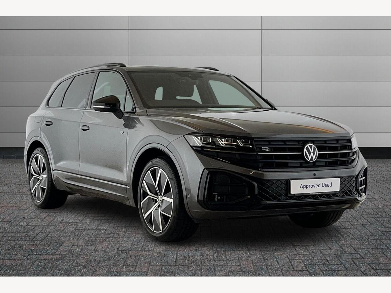 Main listing image - Volkswagen Touareg