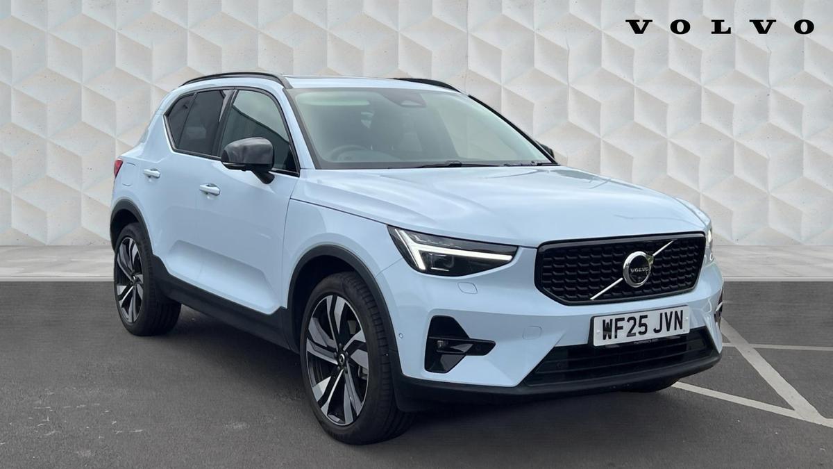 Main listing image - Volvo XC40