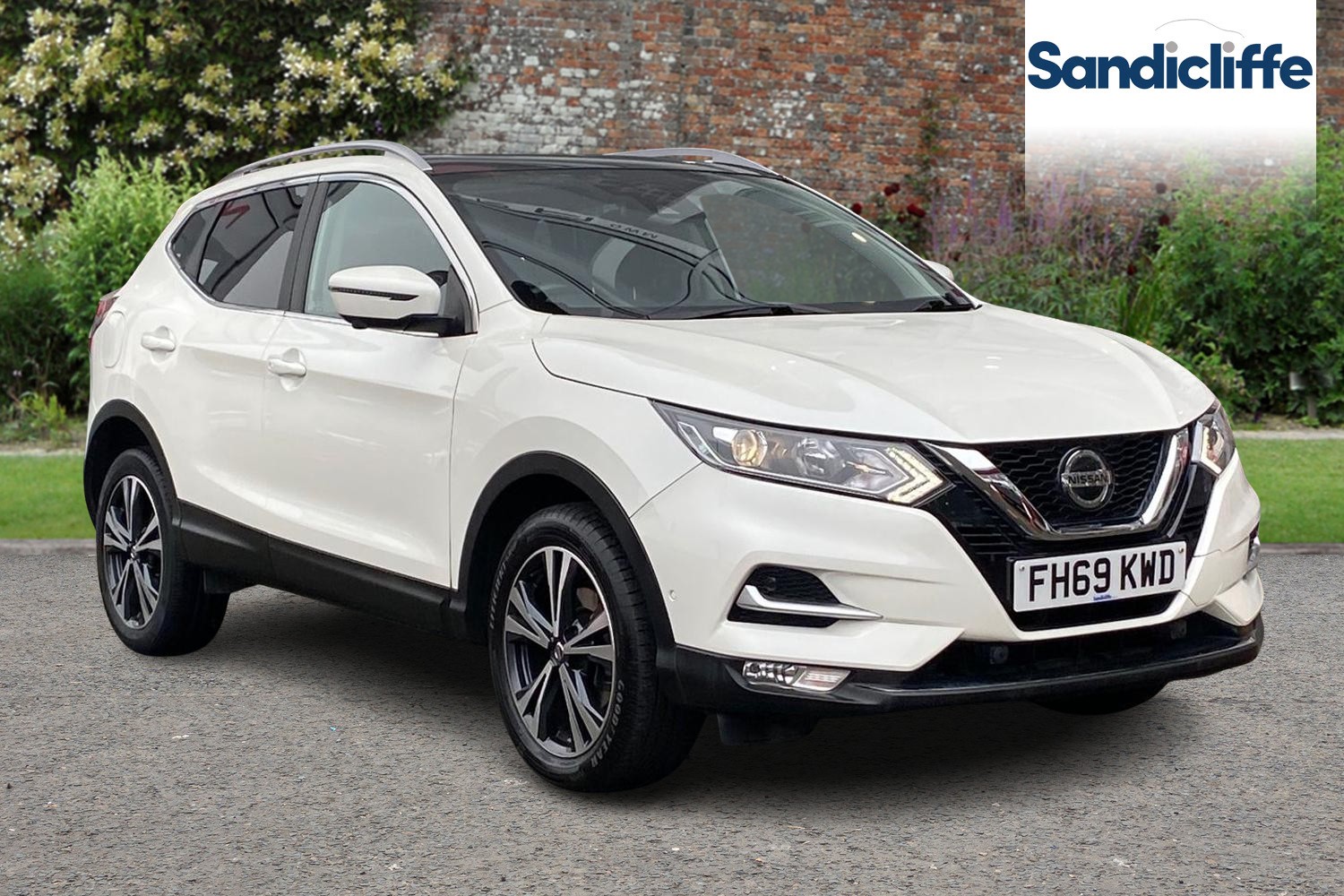 Main listing image - Nissan Qashqai