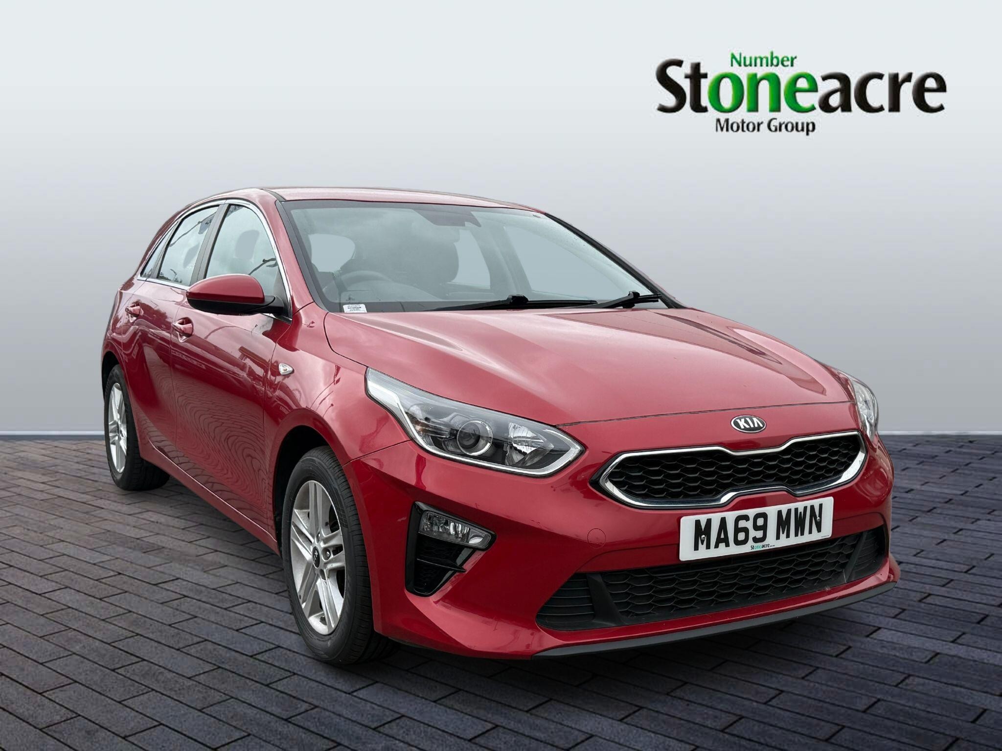 Main listing image - Kia Ceed
