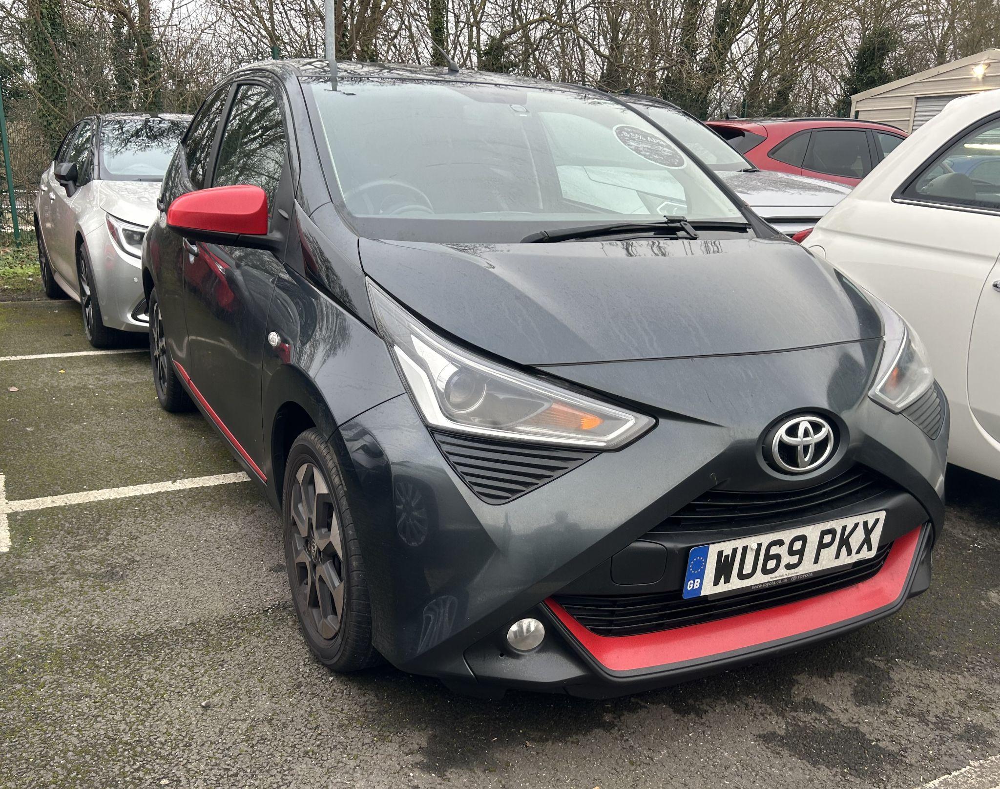 Main listing image - Toyota Aygo