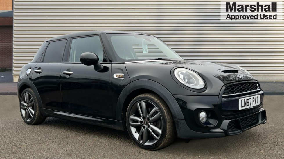 Main listing image - MINI Hatchback 5dr