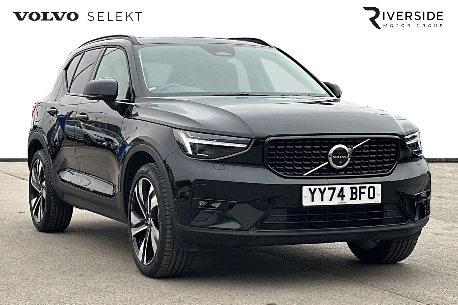 Main listing image - Volvo XC40