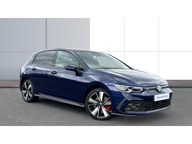 Main listing image - Volkswagen Golf GTE