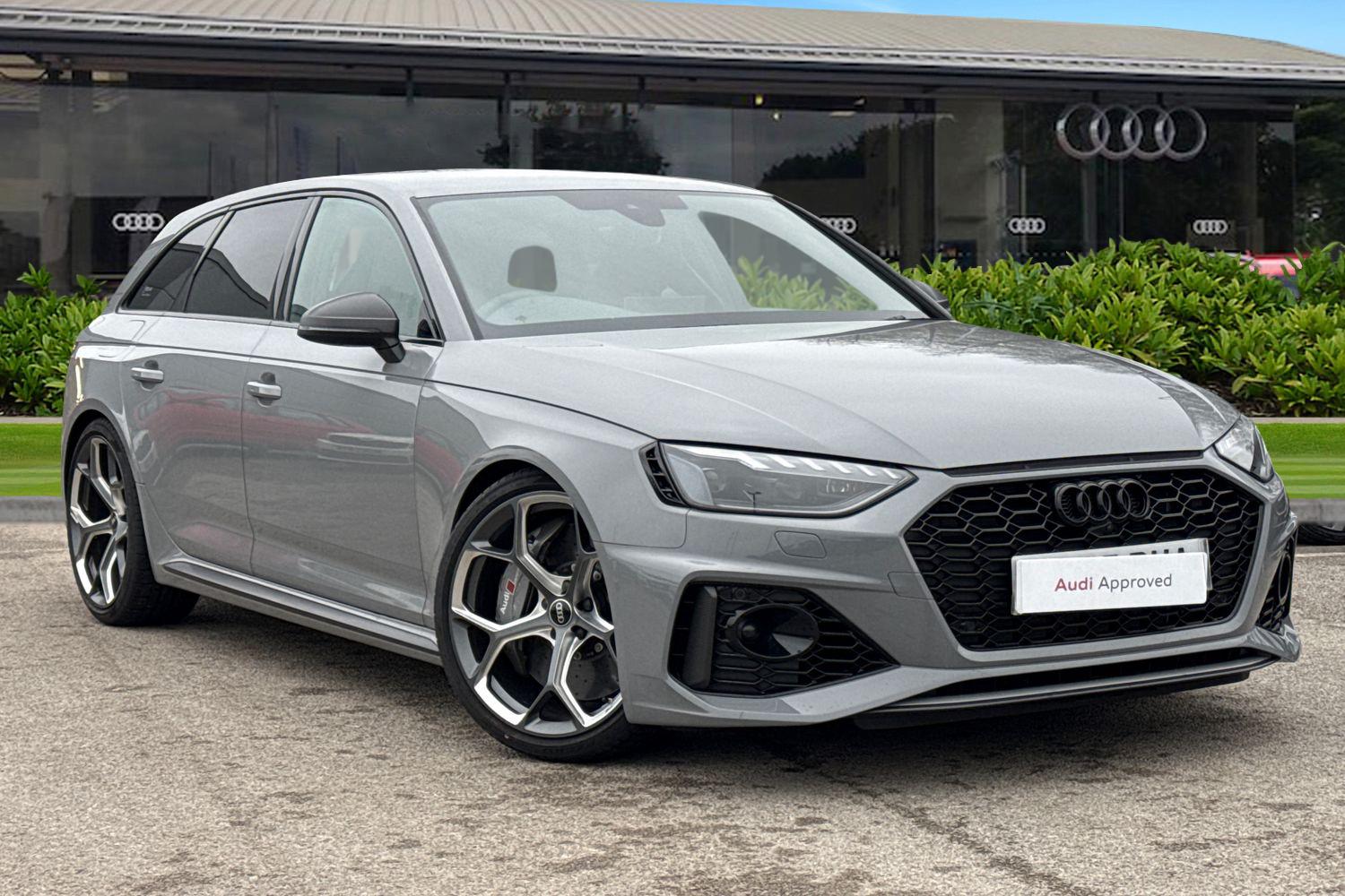 Main listing image - Audi RS4