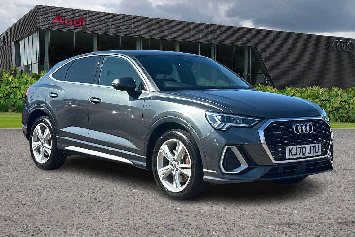 Main listing image - Audi Q3