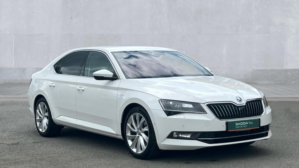 Main listing image - Skoda Superb