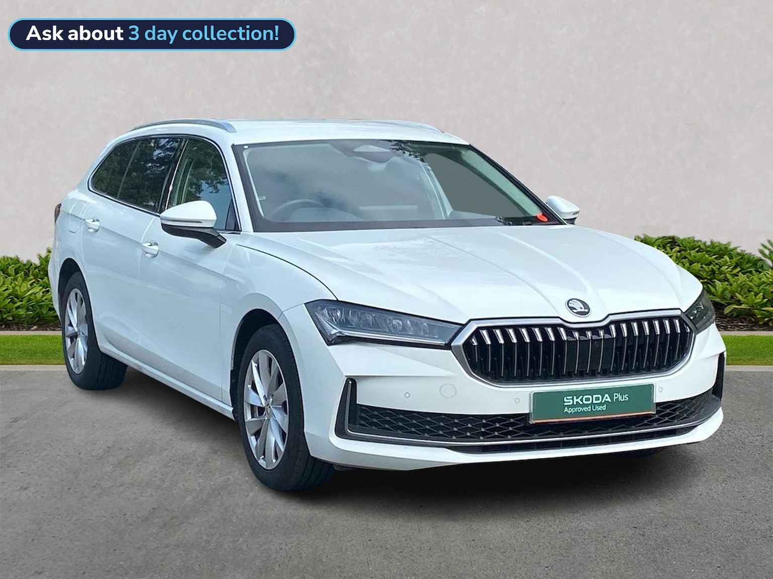 Main listing image - Skoda Superb Estate