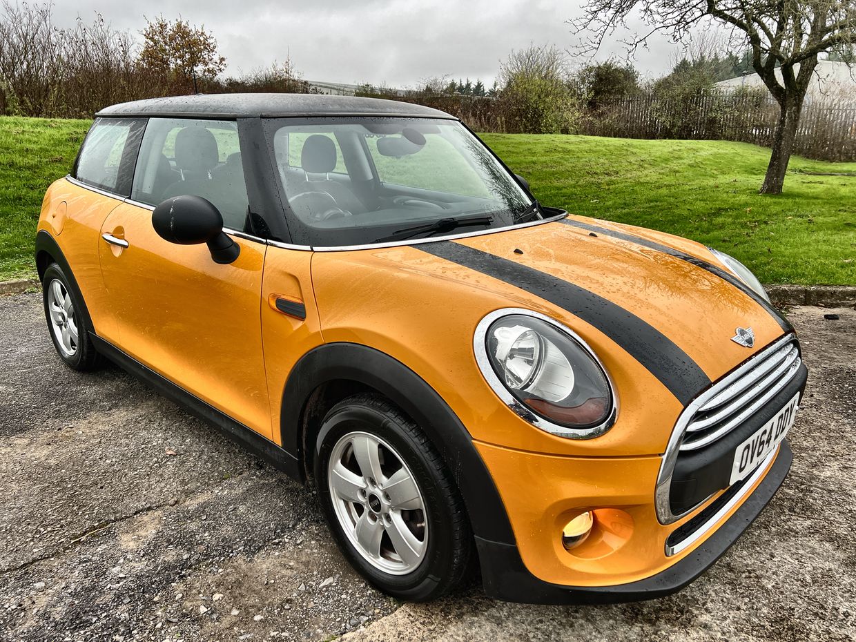 Main listing image - MINI Hatchback