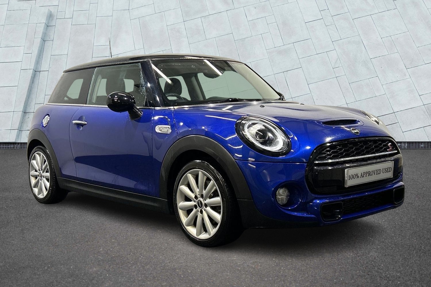 Main listing image - MINI Hatchback